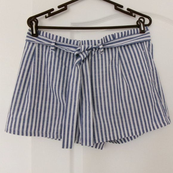 New Love Tree Chambray High Rise Paper Bag Shorts w/ Pockets L Large Blue White - Picture 1 of 9